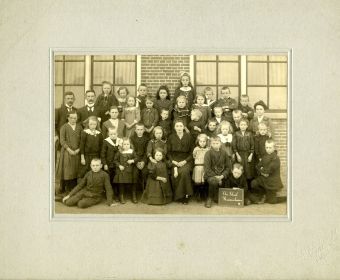 Schoolfoto Chr. School Hantumhuizen   II