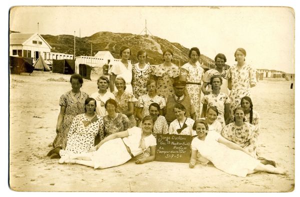 03   Meisjesvereniging 1934