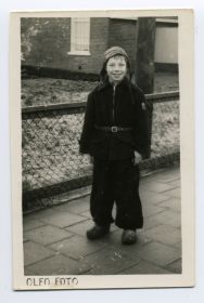 12   Jappie van der Veen met antieke muts