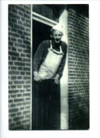 20   bakker in deuropening