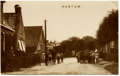 2 ansichtkaartenbovenste