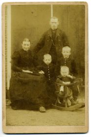 08   Germ Woudman en Maaike Wiersma met 3 kinderen