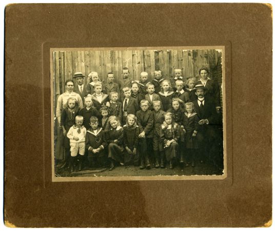 Grote foto 02   Schoolfoto Hantumhuizen    1920betere foto