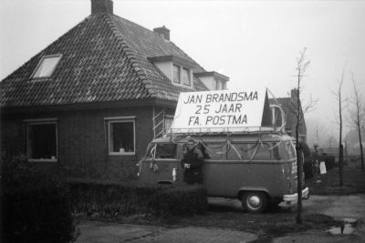 jan brandsma 25 jaar bij postma   1989   01